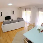 Borik 86 Apartmán *
