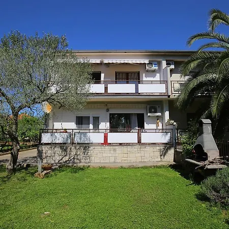 아파트 Borik 86 자다르